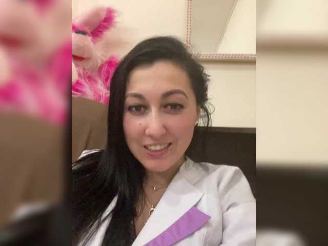 MiaTorres's BongaCams show and profile