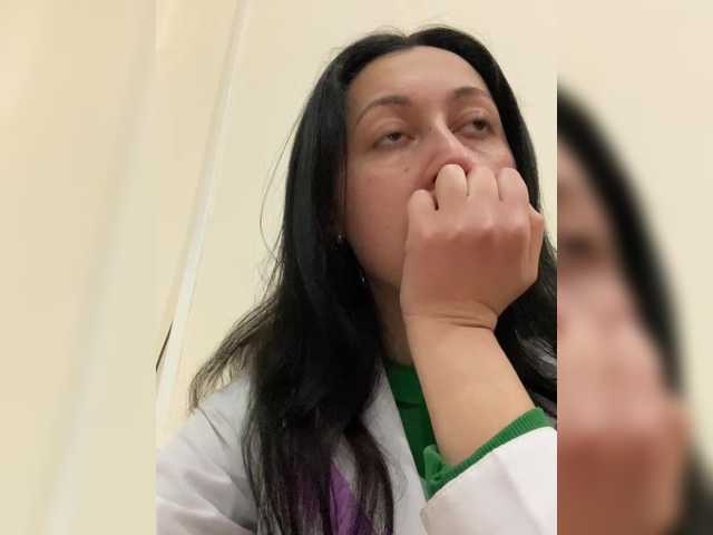 MiaTorres's BongaCams show and profile