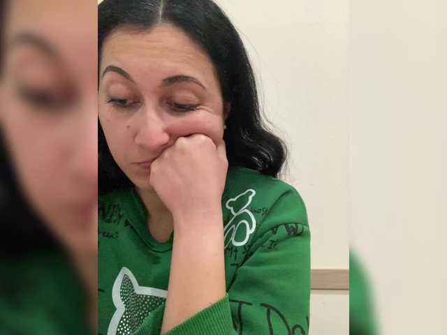 MiaTorres's BongaCams show and profile