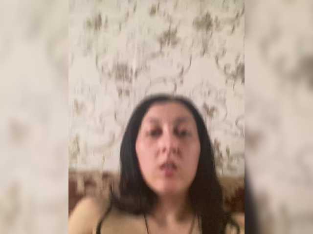 MiaTorres live cam profile