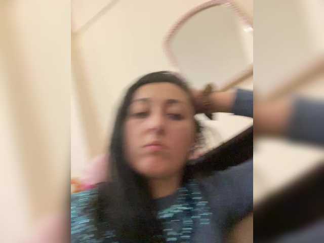 MiaTorres's BongaCams show and profile