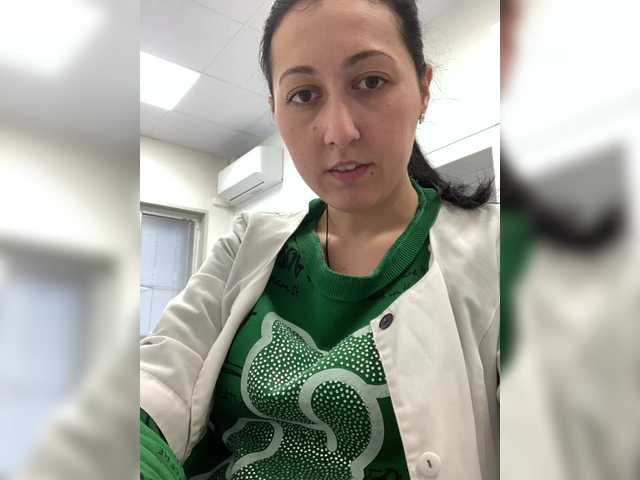 MiaTorres's BongaCams show and profile