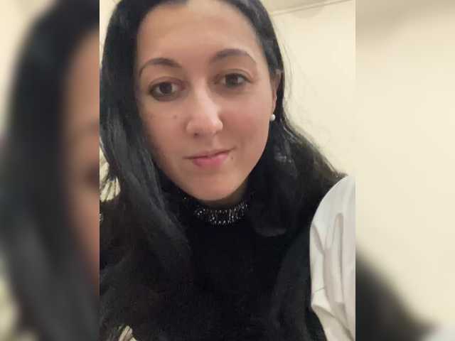 MiaTorres's BongaCams show and profile