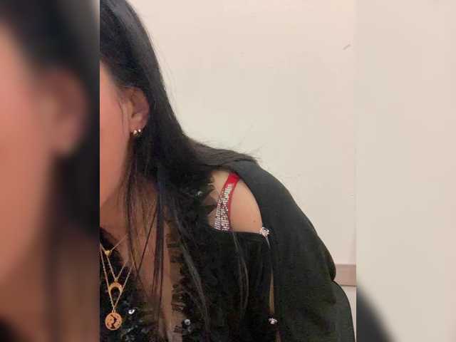 MiaTorres's BongaCams show and profile