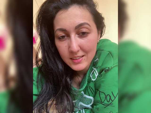 MiaTorres's BongaCams show and profile