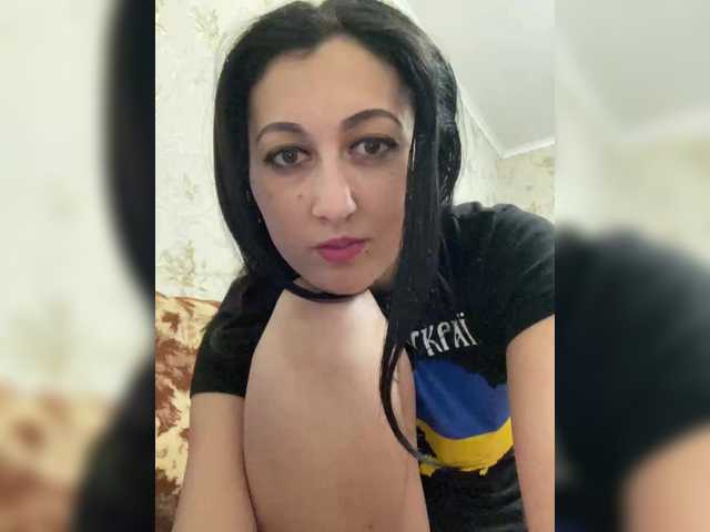 MiaTorres's BongaCams show and profile