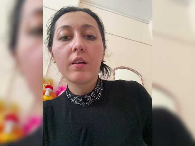 MiaTorres's BongaCams show and profile