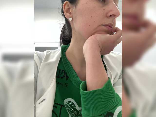 MiaTorres's BongaCams show and profile