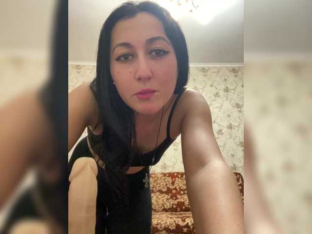 MiaTorres's BongaCams show and profile