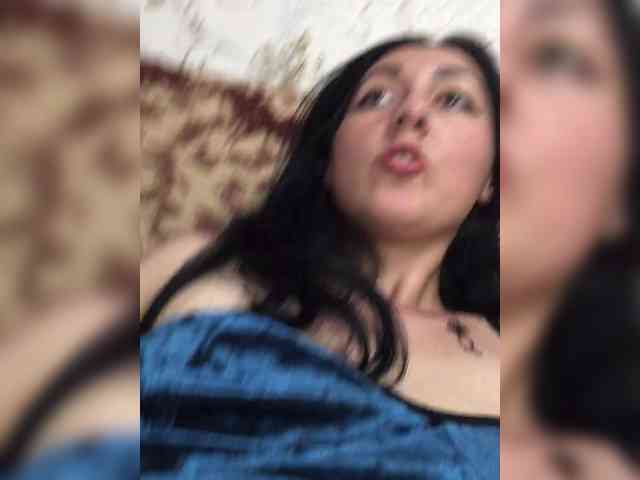 LoveKaTi webcam