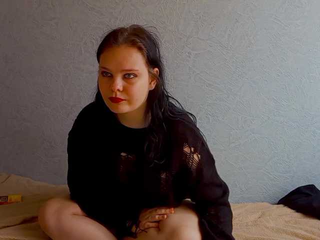 SweetPiggy13's BongaCams show and profile