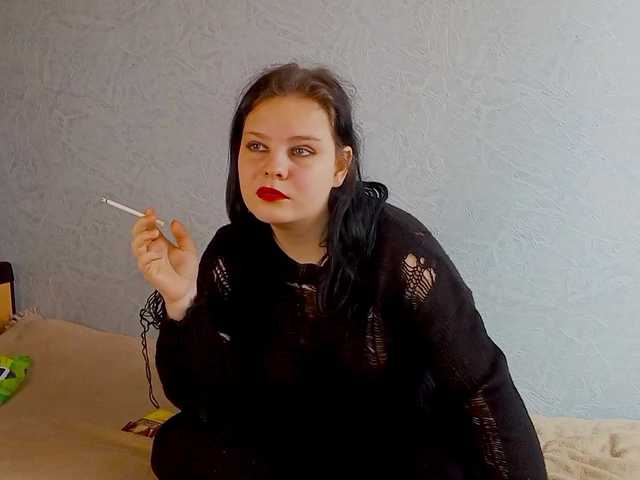 SweetPiggy13's BongaCams show and profile