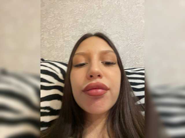 Malvina81's BongaCams show and profile