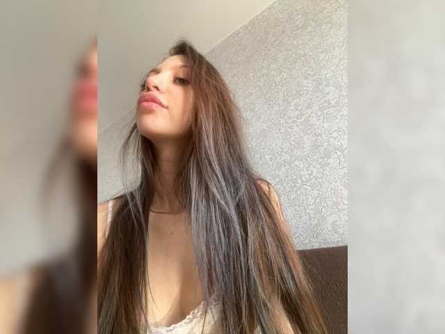 Malvina81's BongaCams show and profile