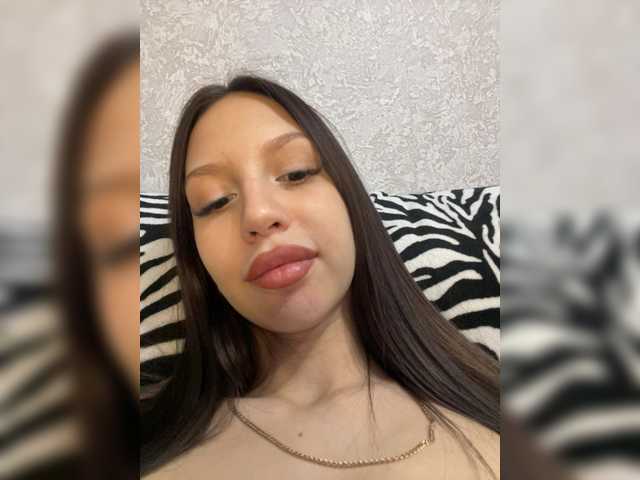 Malvina81's BongaCams show and profile