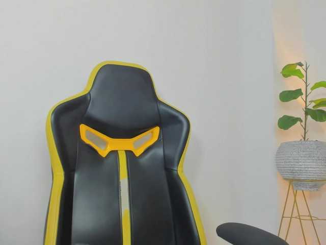 maroly-21's BongaCams show and profile