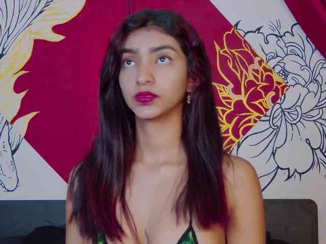Hottie-Veronica webcam