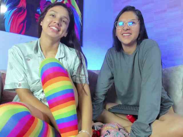 Luci-And-Sofi webcam
