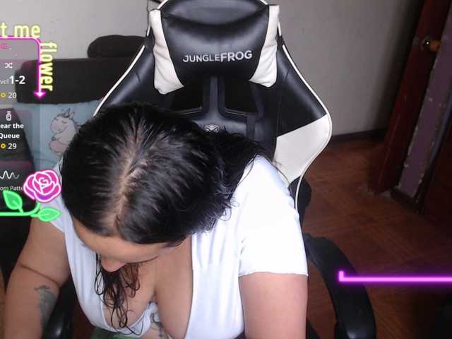 SophiaaVega's BongaCams show and profile