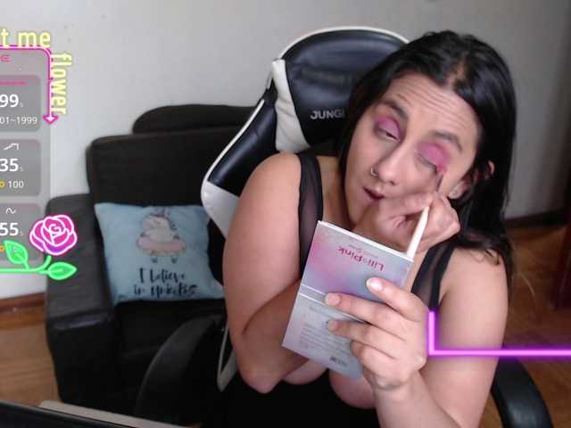 SophiaaVega's BongaCams show and profile