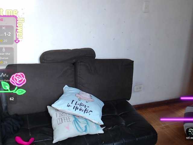 le modèle SophiaaVega est en webcam porno dans un show sur le site bongacams, il possède les tags suivants: Latino/Hispanic,Brunette,Trimmed