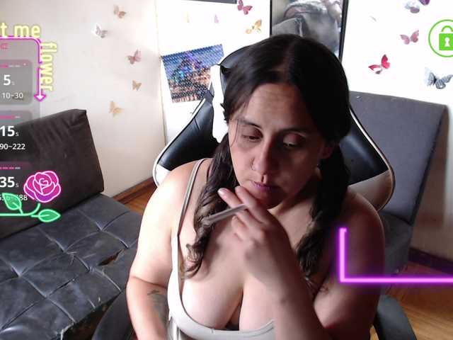 SophiaaVega webcam bongacams model stream image