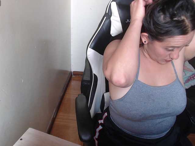 SophiaaVega's BongaCams show and profile