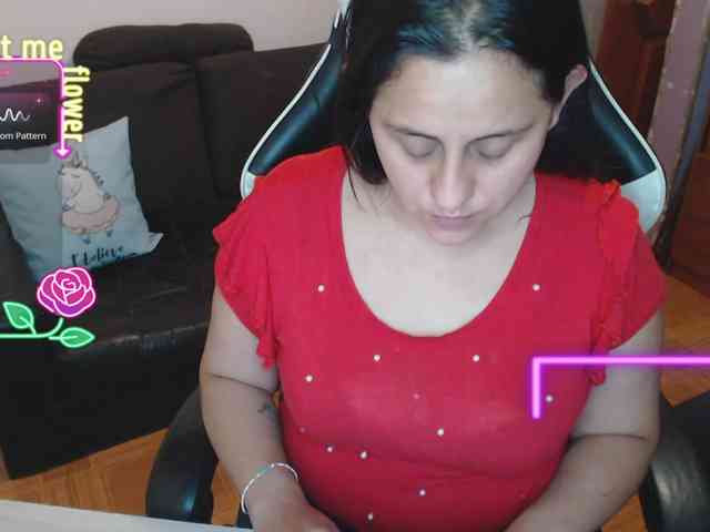SophiaaVega Live Webcam on BongaCams