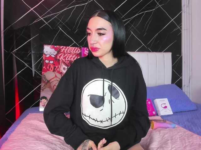 candy-leila's BongaCams show and profile