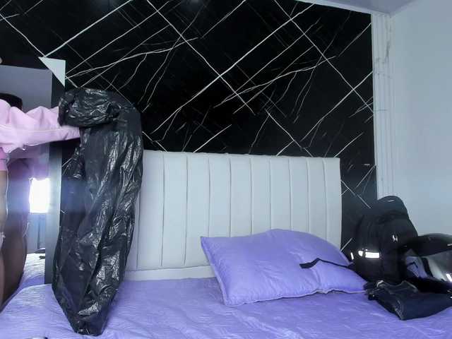 candy-leila's BongaCams show and profile