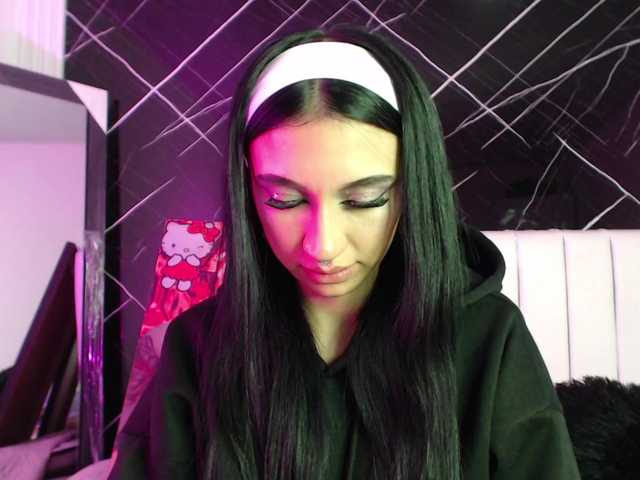  candy-leila chat room