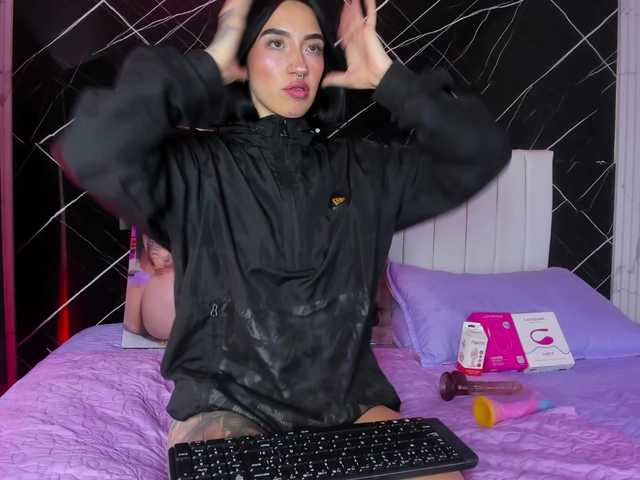 candy-leila's BongaCams show and profile