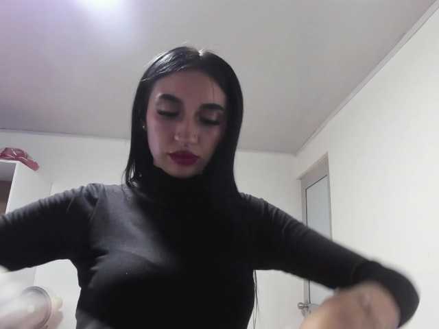 candy-leila's BongaCams show and profile