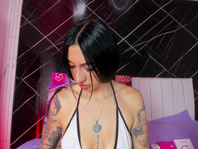 candy-leila's BongaCams show and profile