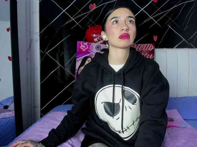 candy-leila Live Webcam on BongaCams