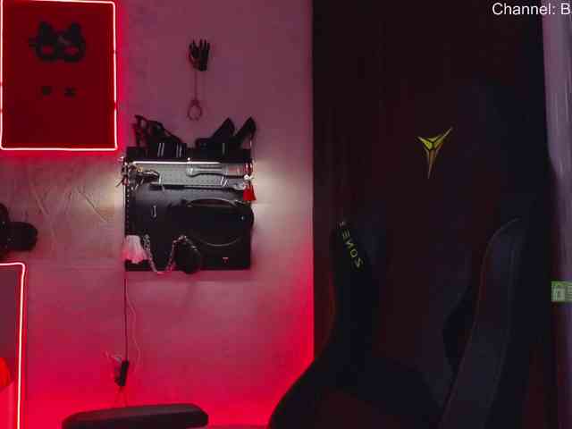 BabyBitchBoss webcam