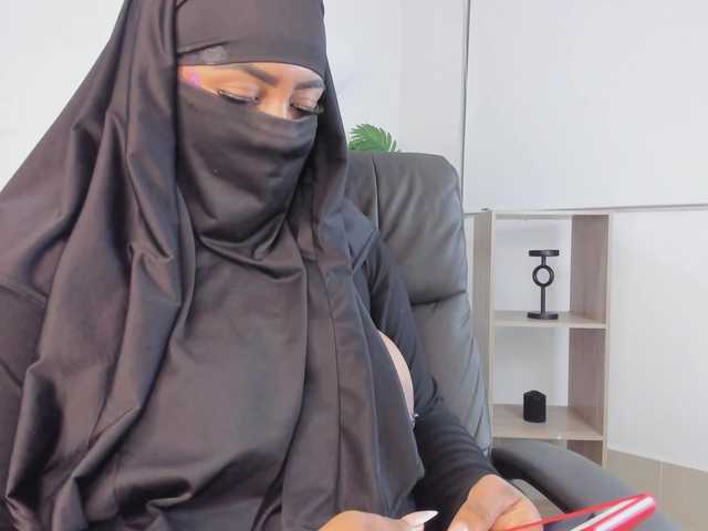 Wife-jasmine's BongaCams show and profile