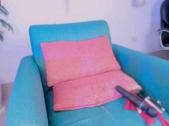 Wife-jasmine's BongaCams show and profile