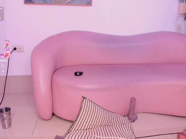 Wife-jasmine's BongaCams show and profile