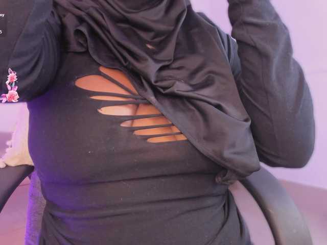 Wife-jasmine's BongaCams show and profile