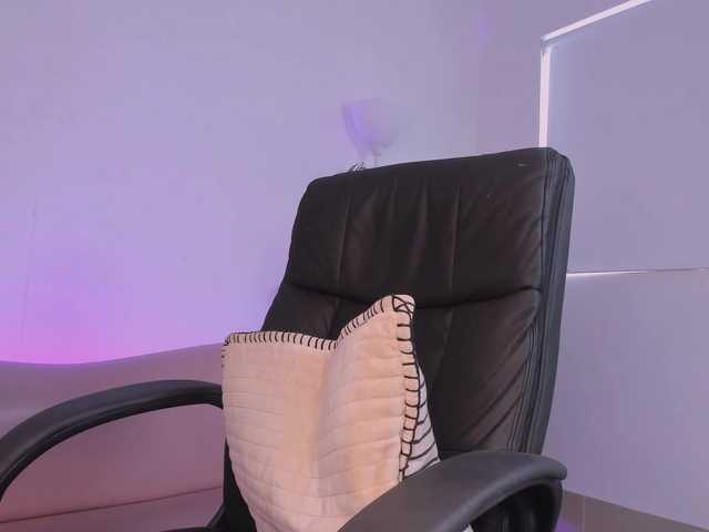 Wife-jasmine's BongaCams show and profile