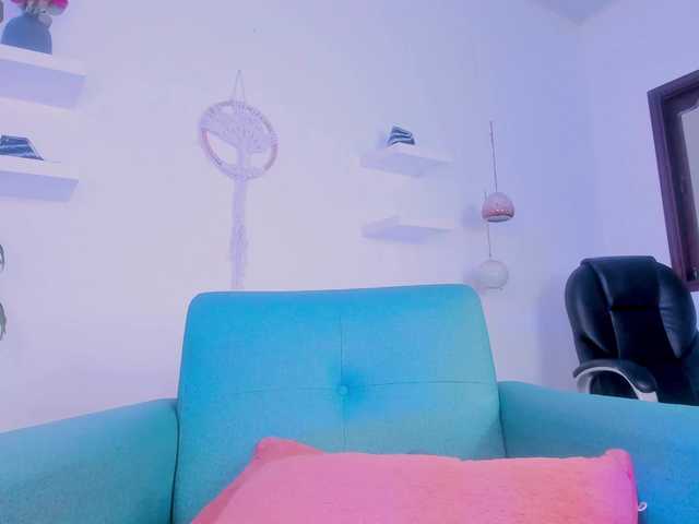 Wife-jasmine's BongaCams show and profile