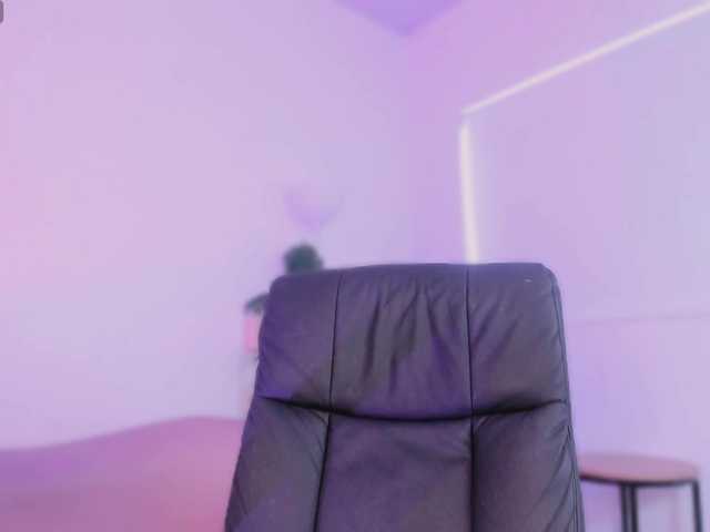 Wife-jasmine's BongaCams show and profile