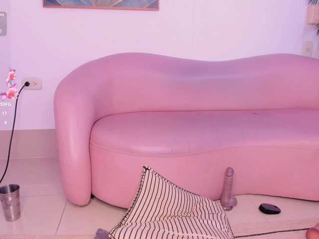 Wife-jasmine's BongaCams show and profile