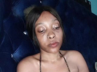 Hennesy-Camila Porn Show