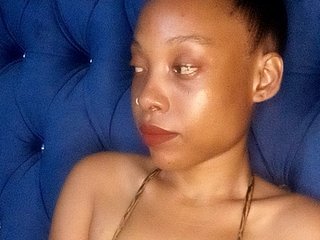 Hennesy-Camila Porn Show