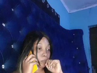 Hennesy-Camila Porn Show