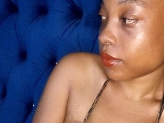 Hennesy-Camila Porn Show