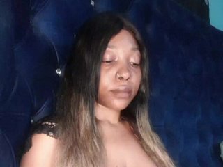Hennesy-Camila Porn Show