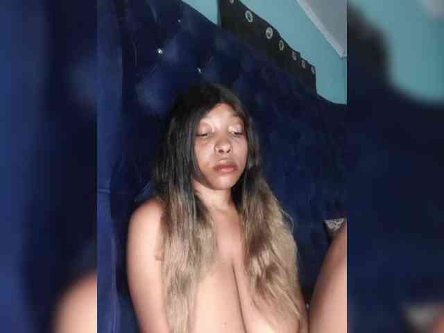 Hennesy-Camila webcam
